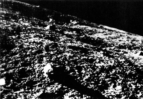 اولین عکس از ماه
