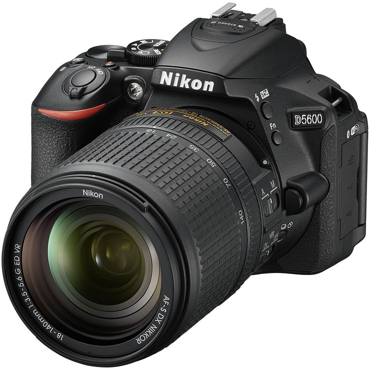 دوربین نیکون Nikon D5600 Kit دست دوم