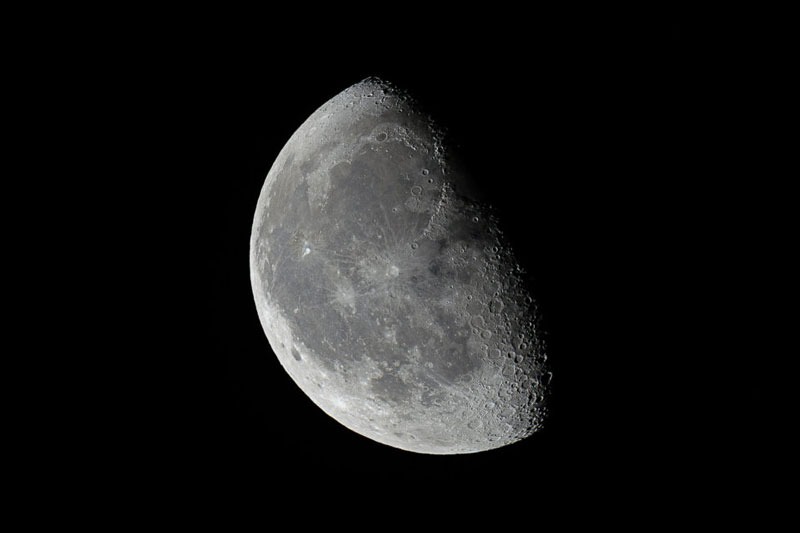 عکس گرفتن از ماه