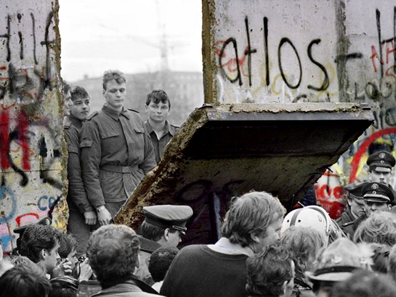 تصویر 27: سقوط دیوار برلین، جرارد مالی، 1989
