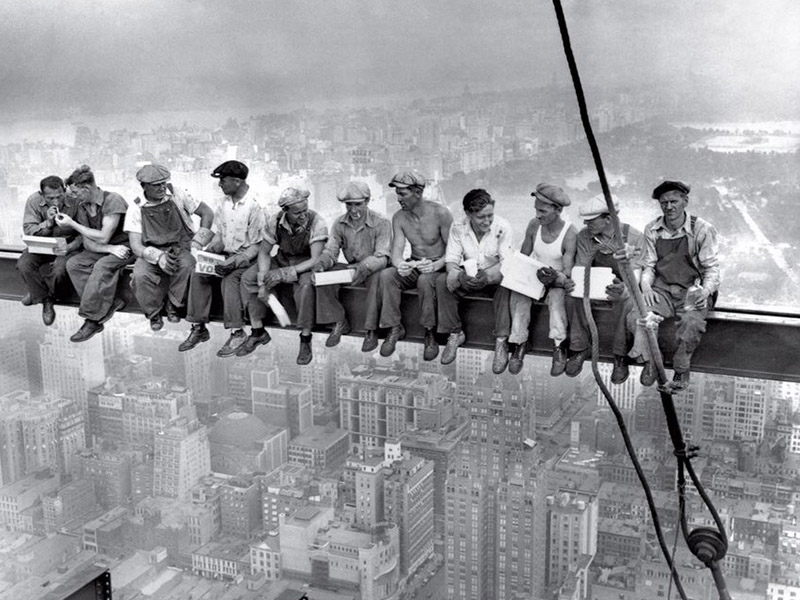 تصویر3: ناهار بالای آسمان‌خراش، 1932