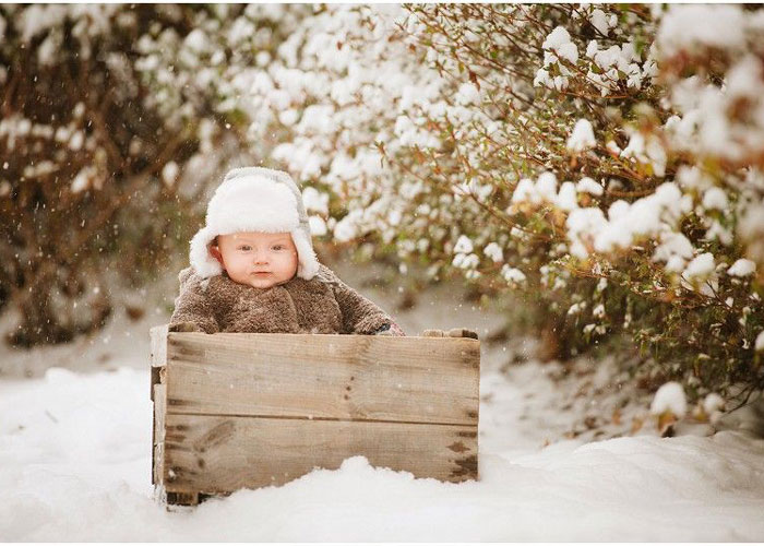 ژست عکس زمستانی نوزاد