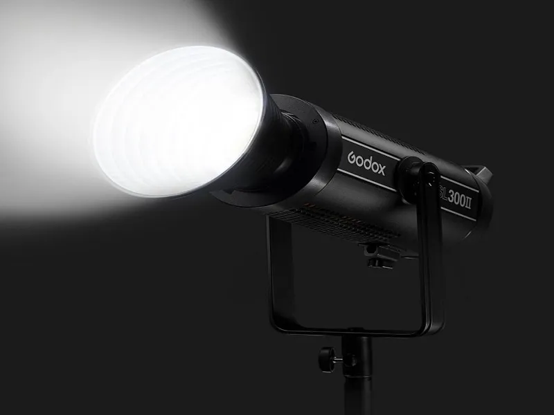 ویژگی های ویدئو لایت گودکس Godox SL300II LED Video Light